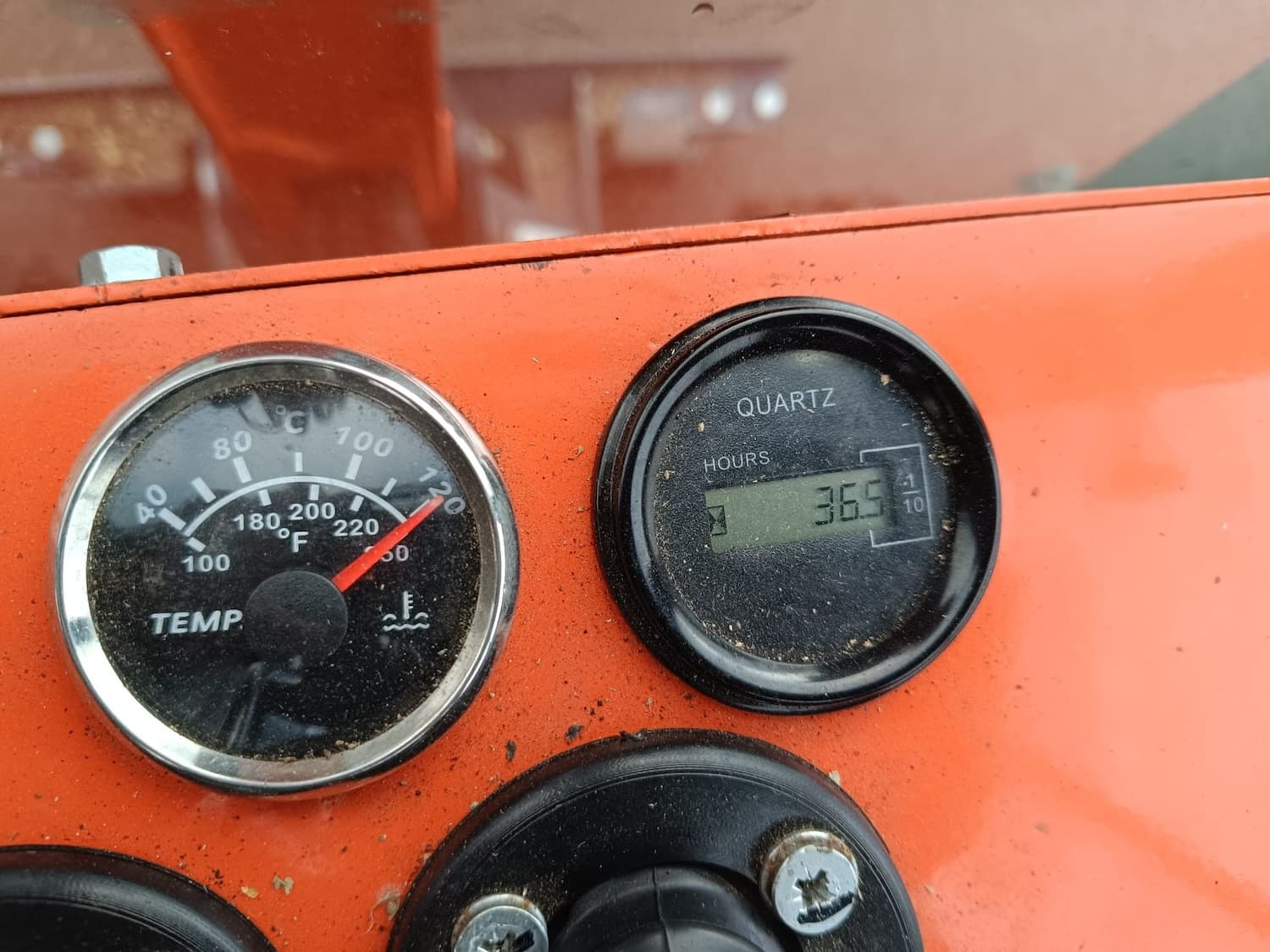 1,2 Tonnen Bagger mit Vollkabine und 3 Zylinder Kubota Motor – Bild 7