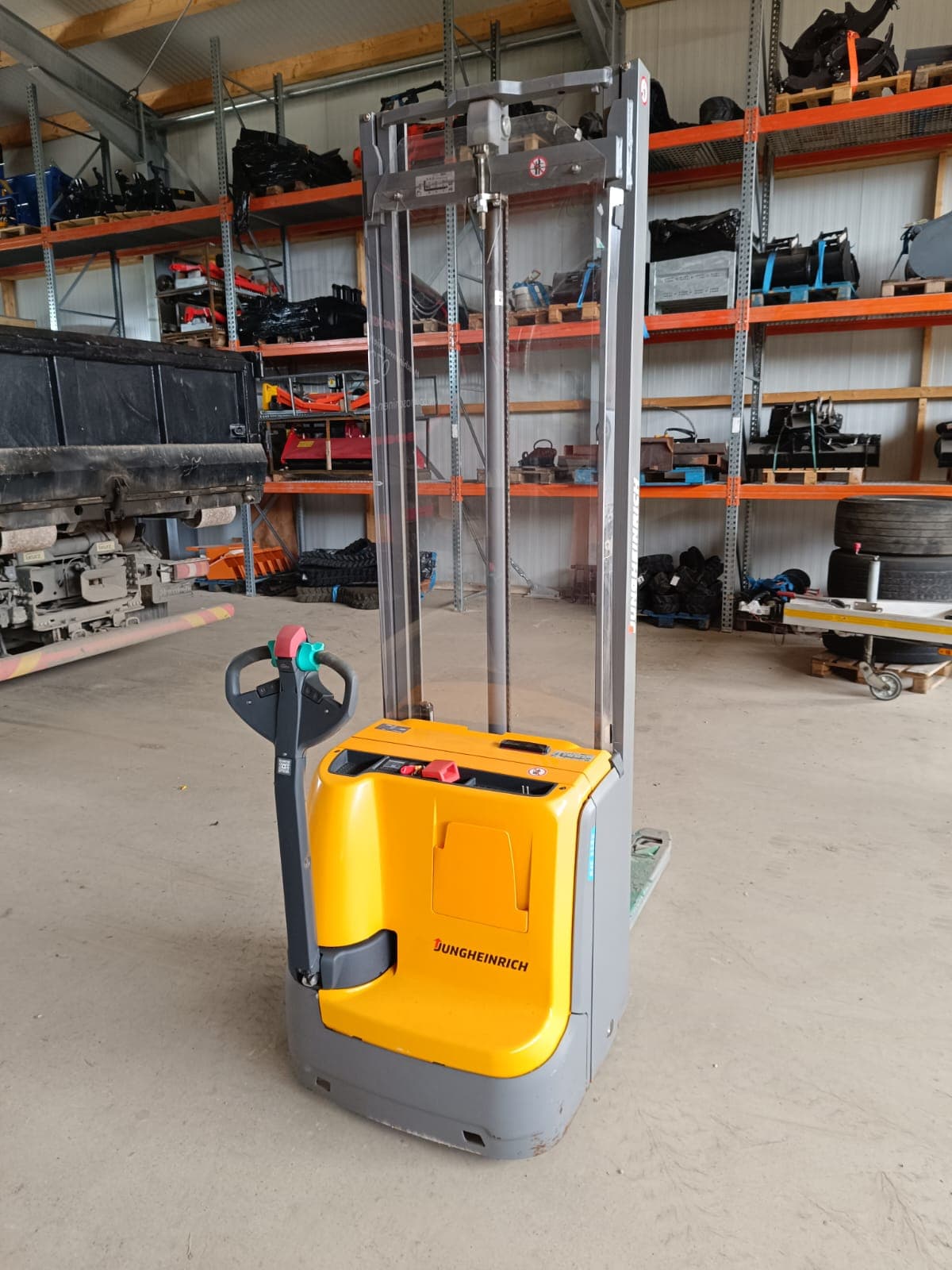 Jungheinrich EJC 112z - Elektro-Deichselstapler